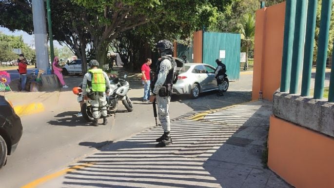 Monta Ejército dispositivo de seguridad en funeraria Monta Ejército dispositivo de seguridad en funeraria