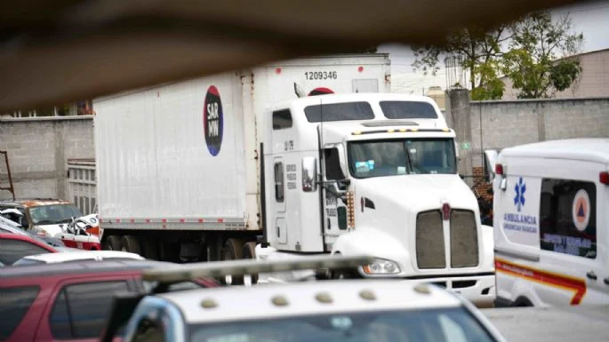 Localizan a 229 migrantes centroamericanos en un tráiler