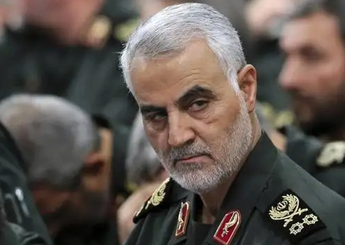 Arrestan en EU a familiares de comandante iraní