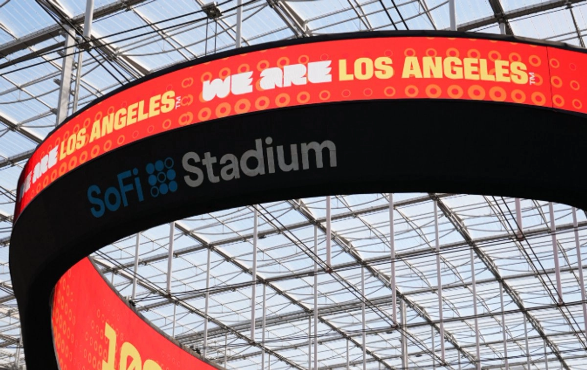 Amenaza sindicato de estadio mundialista en irse a huelga Amenaza sindicato de estadio mundialista en irse a huelga