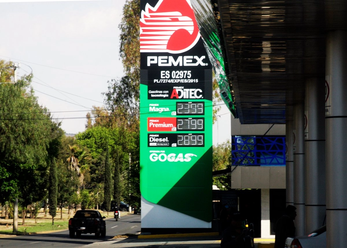 Aumenta gobierno subsidio a combustibles