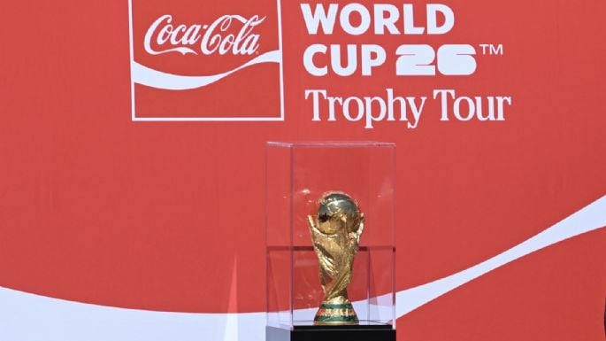 Usa Coca-Cola de pretexto al mundial de futbol: Diario “Le Monde”