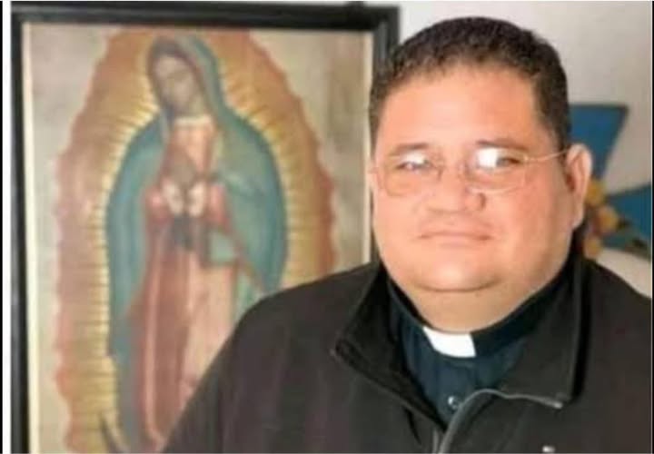 Separa Iglesia Católica a sacerdote acusado de “cisma”