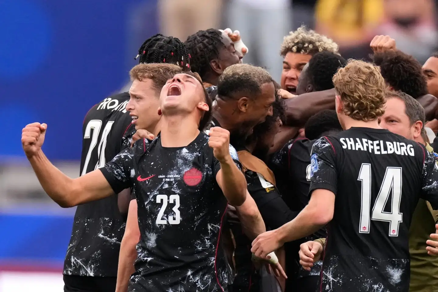 Avanza Canadá a la siguiente fase del Mundial de Fut