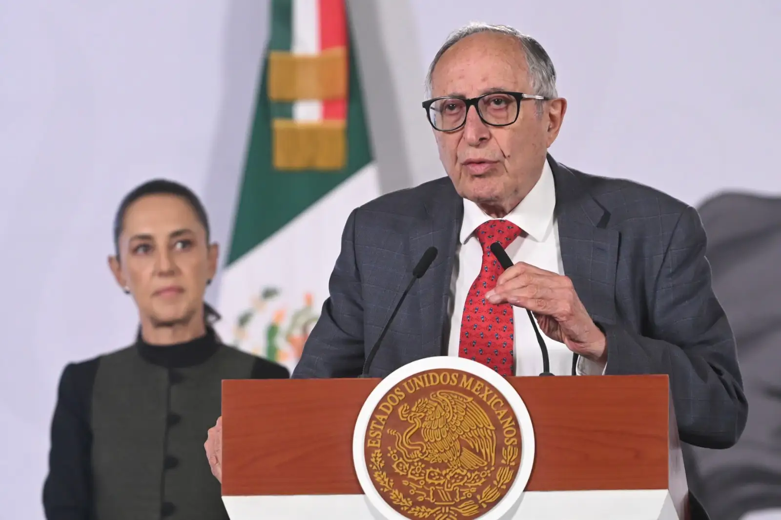 Investiga SS millonario lote de medicamentos caducos Investiga SS millonario lote de medicamentos caducos
