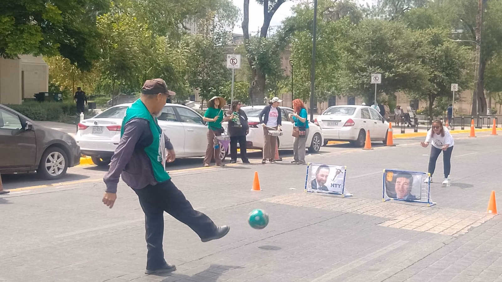 INICIAN MADRES BUSCADORAS DE NUEVO LEÓN SU “MUNDIALITO” POR DESAPARECIDOS INICIAN MADRES BUSCADORAS DE NUEVO LEÓN SU “MUNDIALITO” POR DESAPARECIDOS