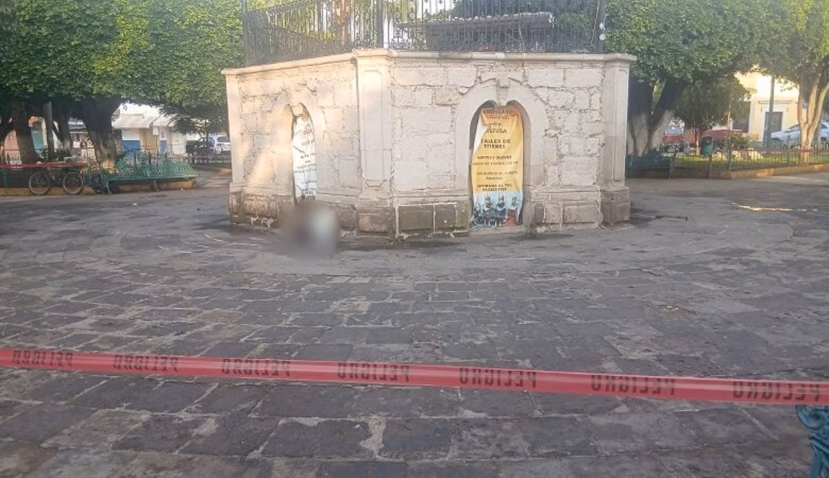 Abandonan cabeza de mujer en una plaza michoacana