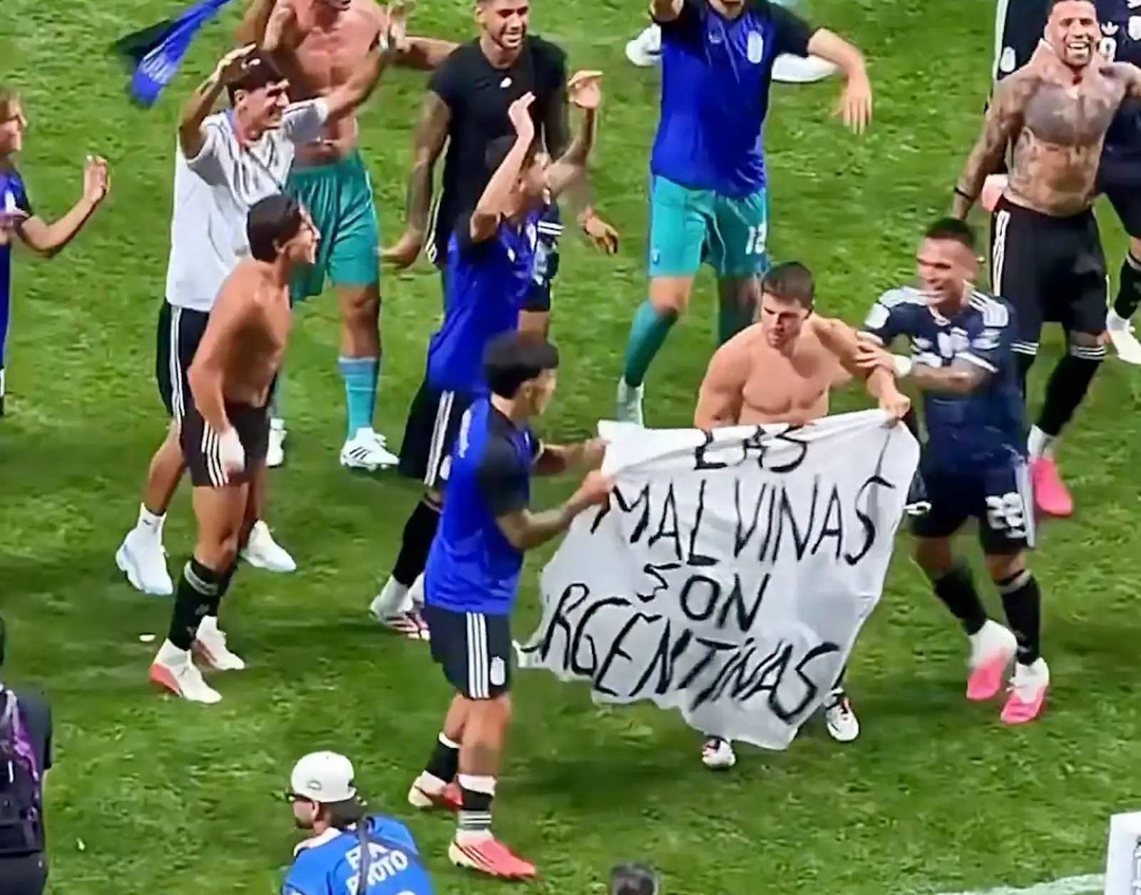 Insta Reino Unidos a FIFA actuar contra Argentina Insta Reino Unidos a FIFA actuar contra Argentina