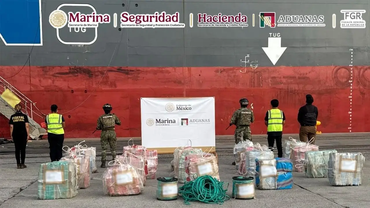 Incautan más de una tonelada de coca en buque