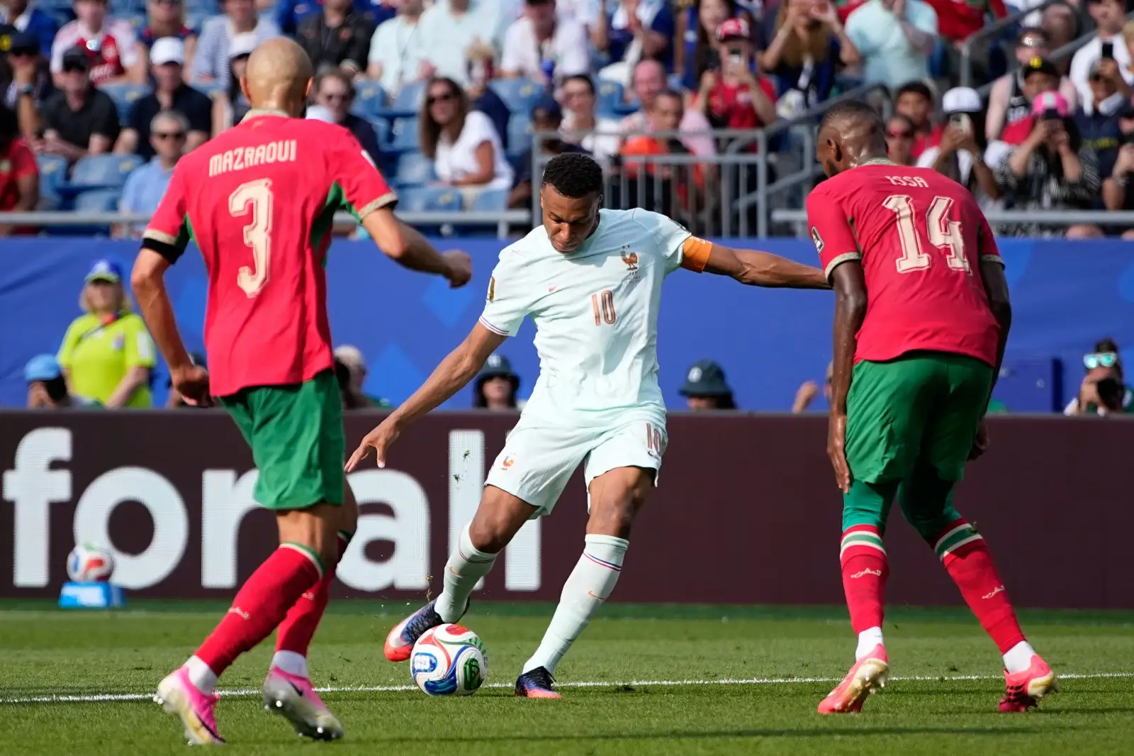 FRANCIA SE METE A LAS SEMIFINALES AL VENCER A MARRUECOS FRANCIA SE METE A LAS SEMIFINALES AL VENCER A MARRUECOS