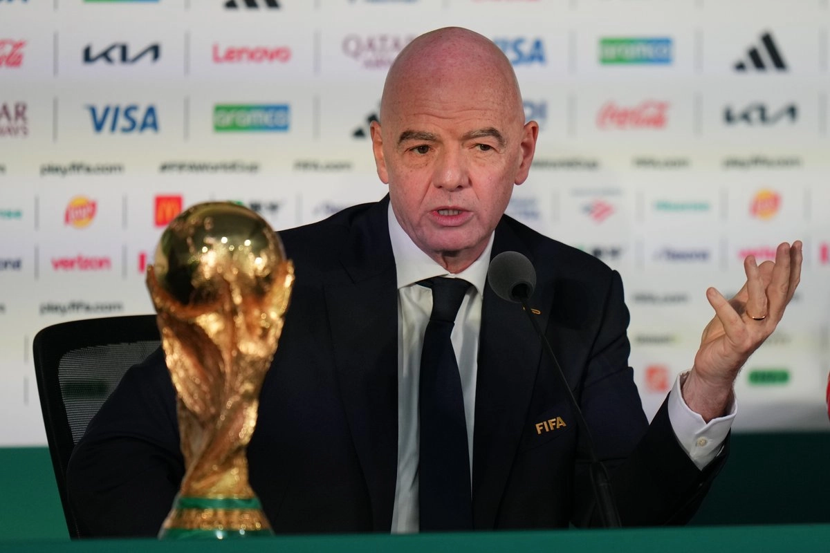 ECHAN ABAJO PLAN DE INFANTINO DE “PRIVATIZAR” EL FUTBOL ECHAN ABAJO PLAN DE INFANTINO DE “PRIVATIZAR” EL FUTBOL