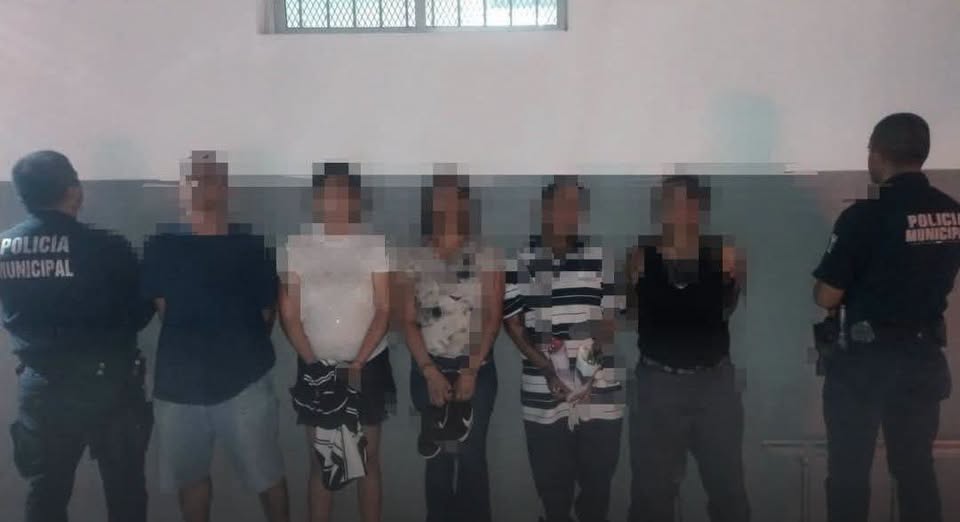 Detienen a cinco por agresión por fuera del Club Obregón Detienen a cinco por agresión por fuera del Club Obregón