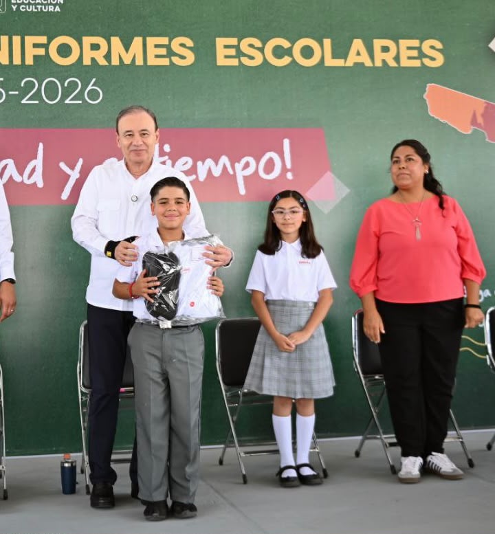 Inicia este lunes entrega de uniformes escolares Inicia este lunes entrega de uniformes escolares