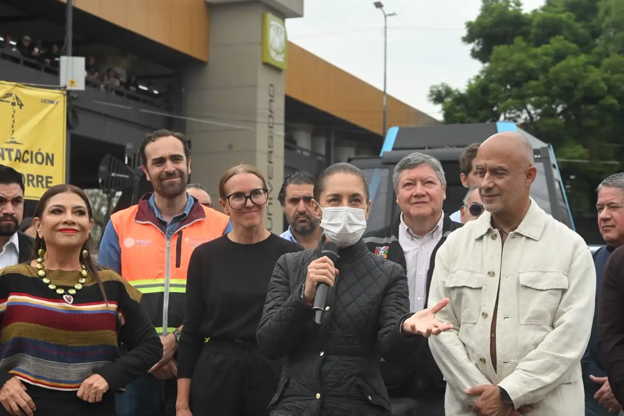 “ES LO MEJOR PARA SINALOA”: SHEINBAUM, SOBRE NUEVA LICENCIA DE ROCHA “ES LO MEJOR PARA SINALOA”: SHEINBAUM, SOBRE NUEVA LICENCIA DE ROCHA