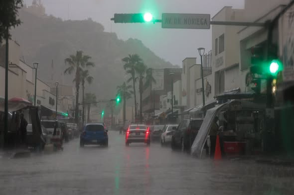 Lanzan autoridades alerta por lluvia en Hermosillo