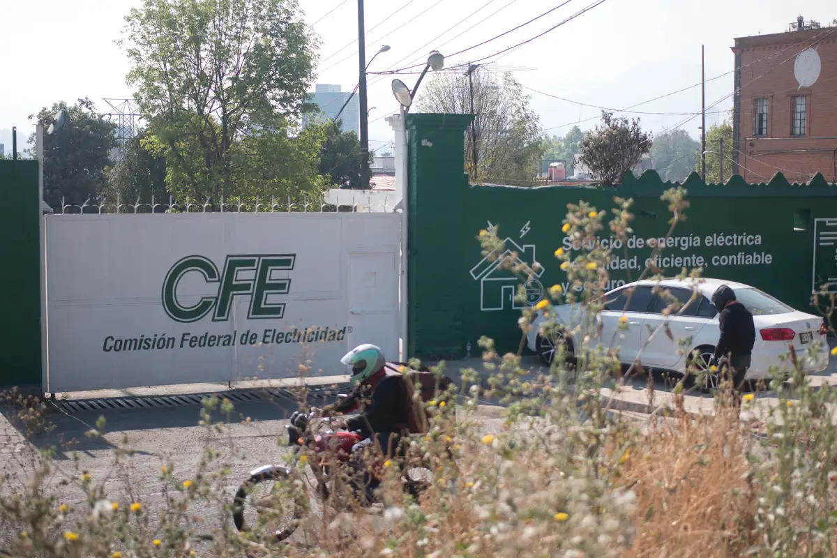 Adjudica CFE un contrato millonario a empresa “observada”
